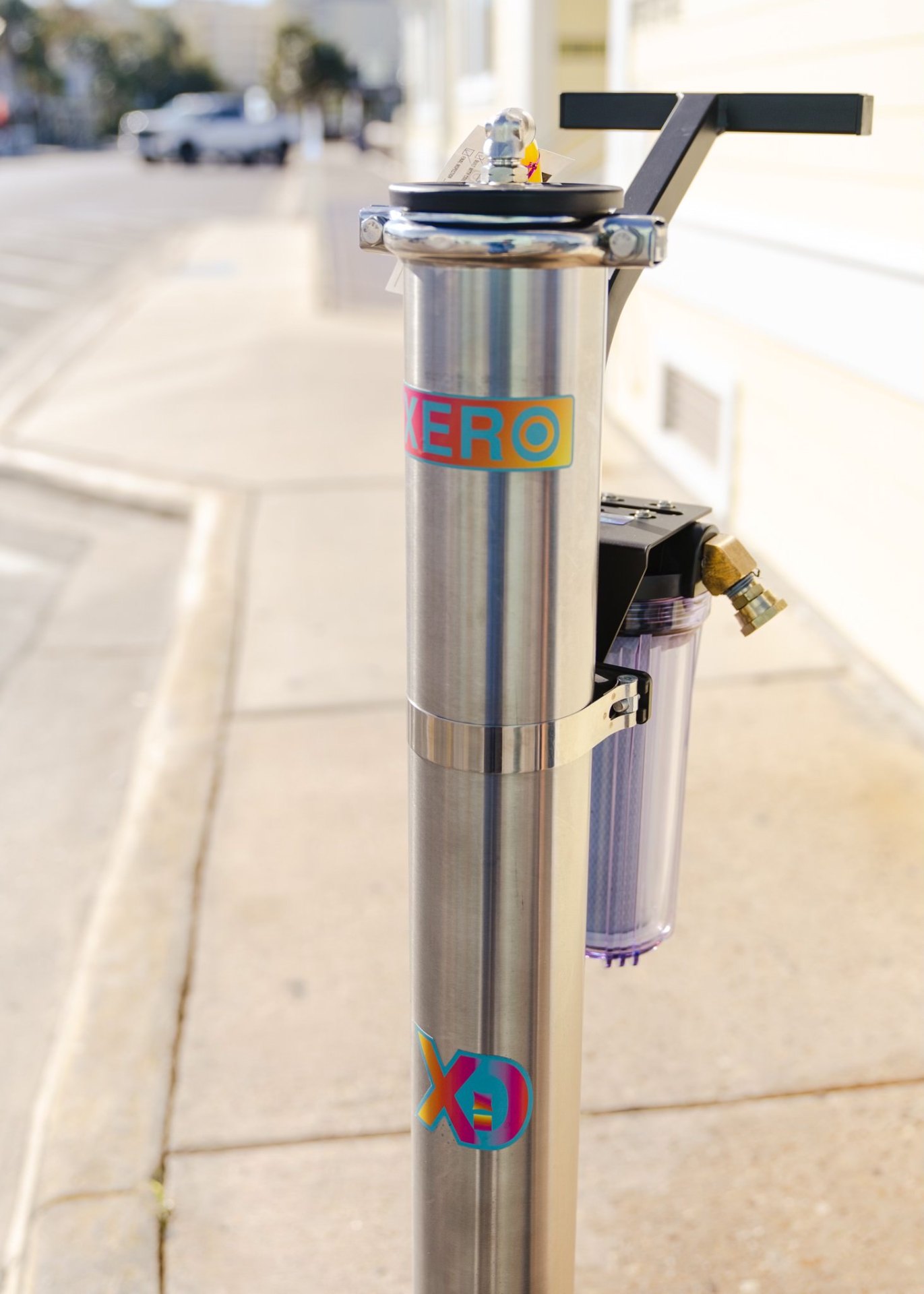 Professional XERO pure water filtration system for streak-free cleaning